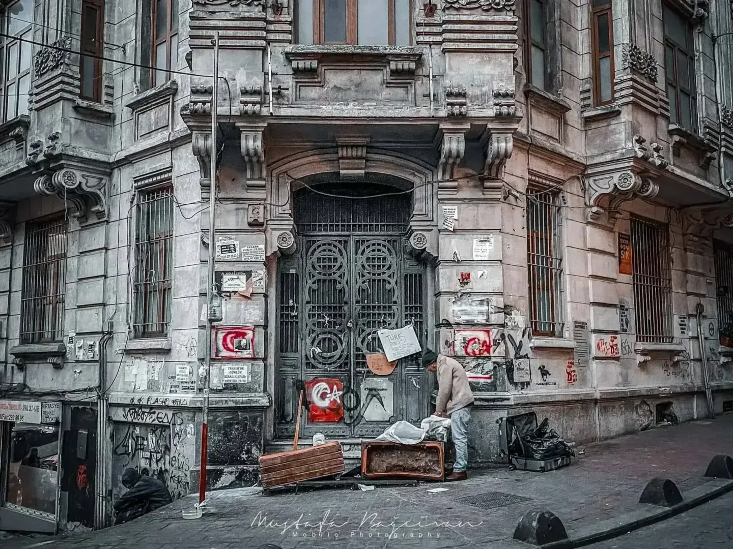 Staging Fotoloji - Beyoğlu İstanbul'da sadece bir semt ismi değil, bir sevda…