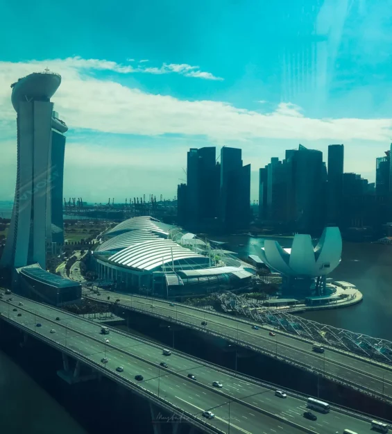 Singapur'un modern mimarisiyle ünlü şehir manzarası _by fotoloji
