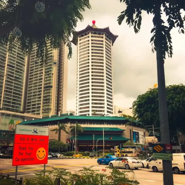 Singapur'da geleneksel ve modern mimari