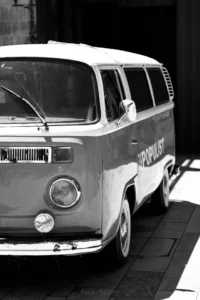 Siyah Beyaz: Zamansız Bir Zarafet 2 siyah beyaz 00011